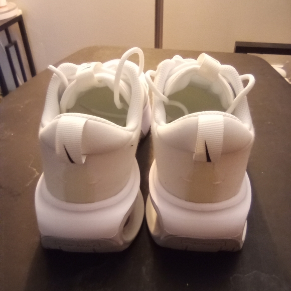 Nike Air Max Intrlk Women's Shoe - Picture 4 of 4